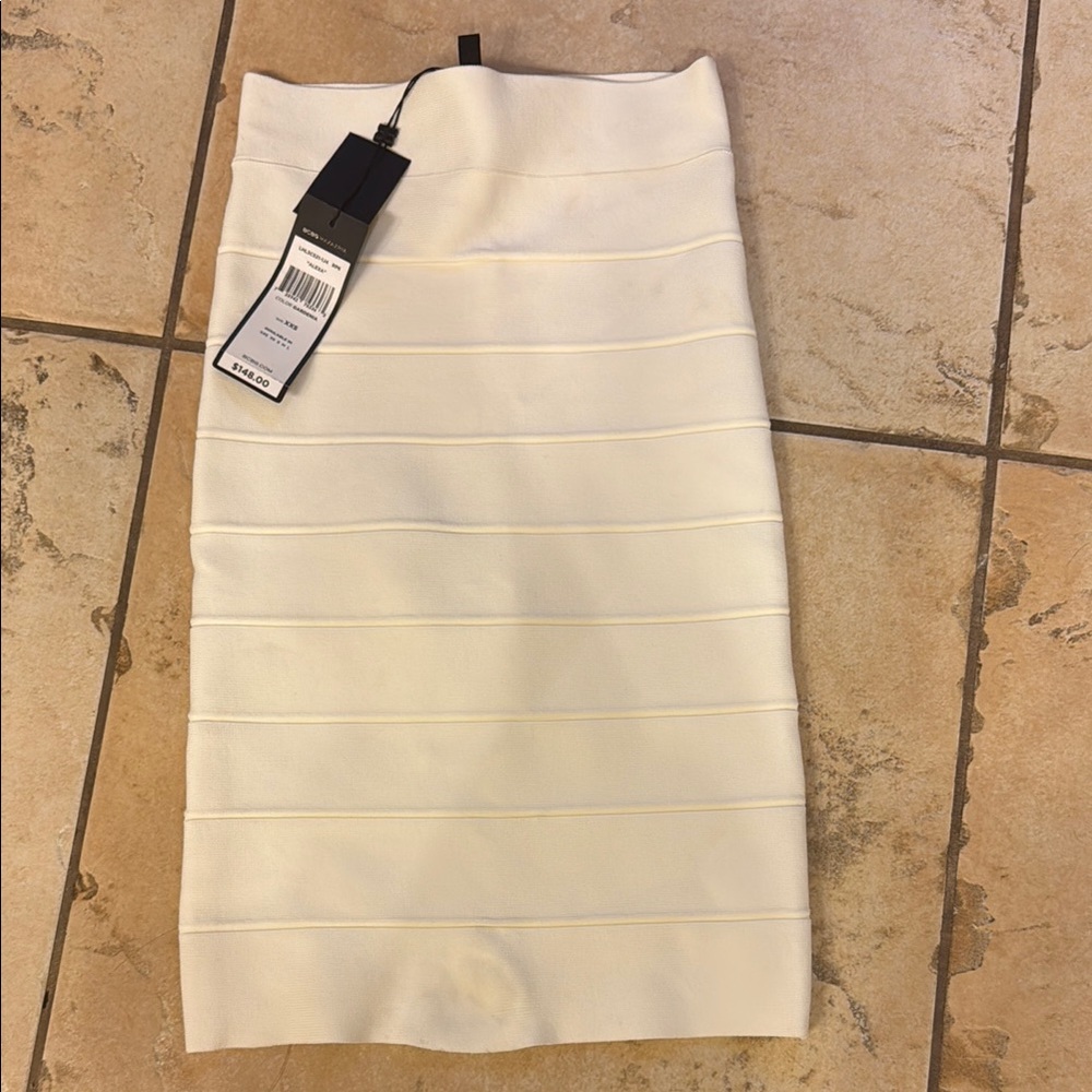 BCBGMaxAzria Cream Ribbed Pencil Skirt for Work